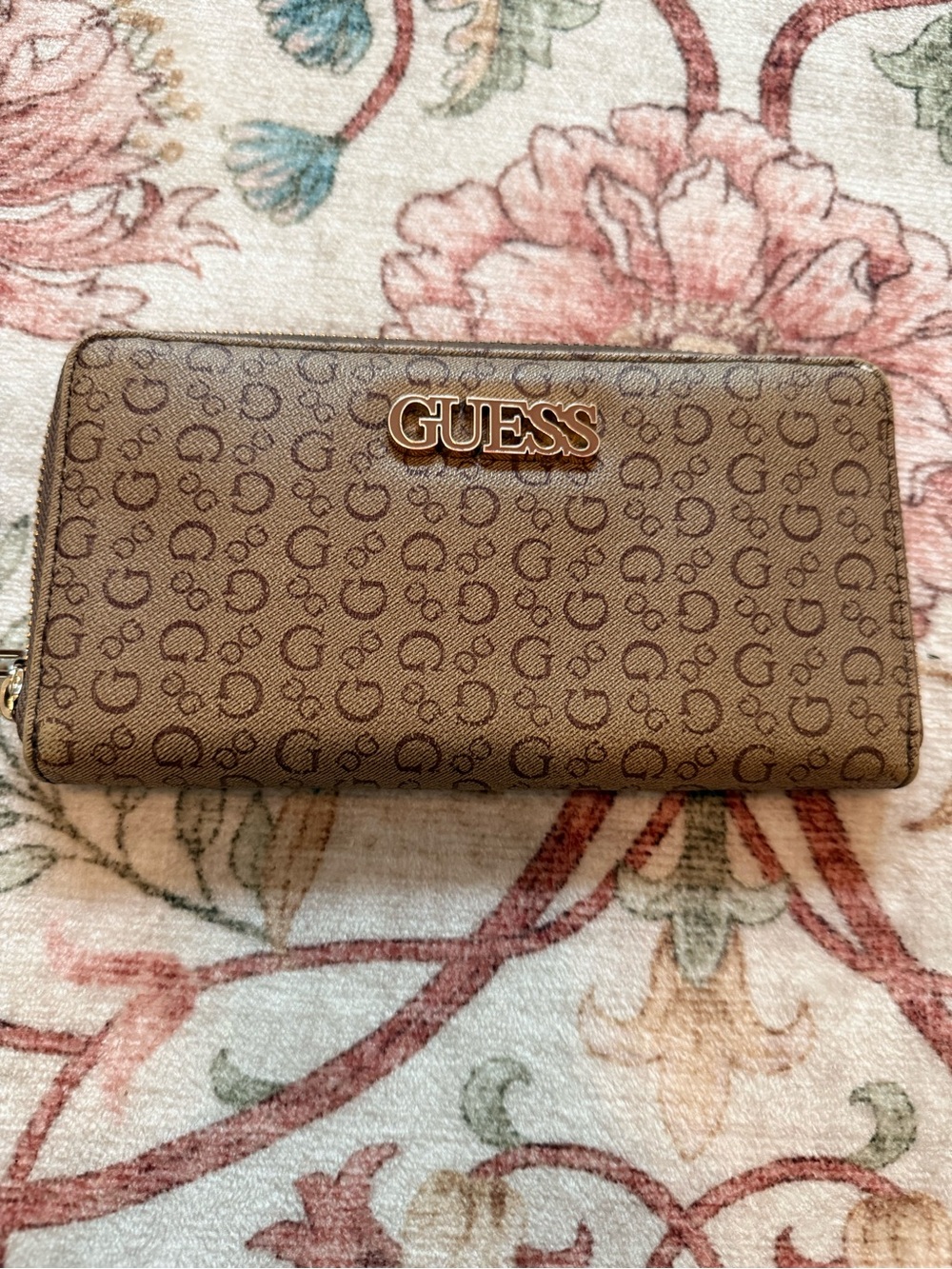 GUESS Brown Logo-Print Zip Wallet with Gold Hardware
